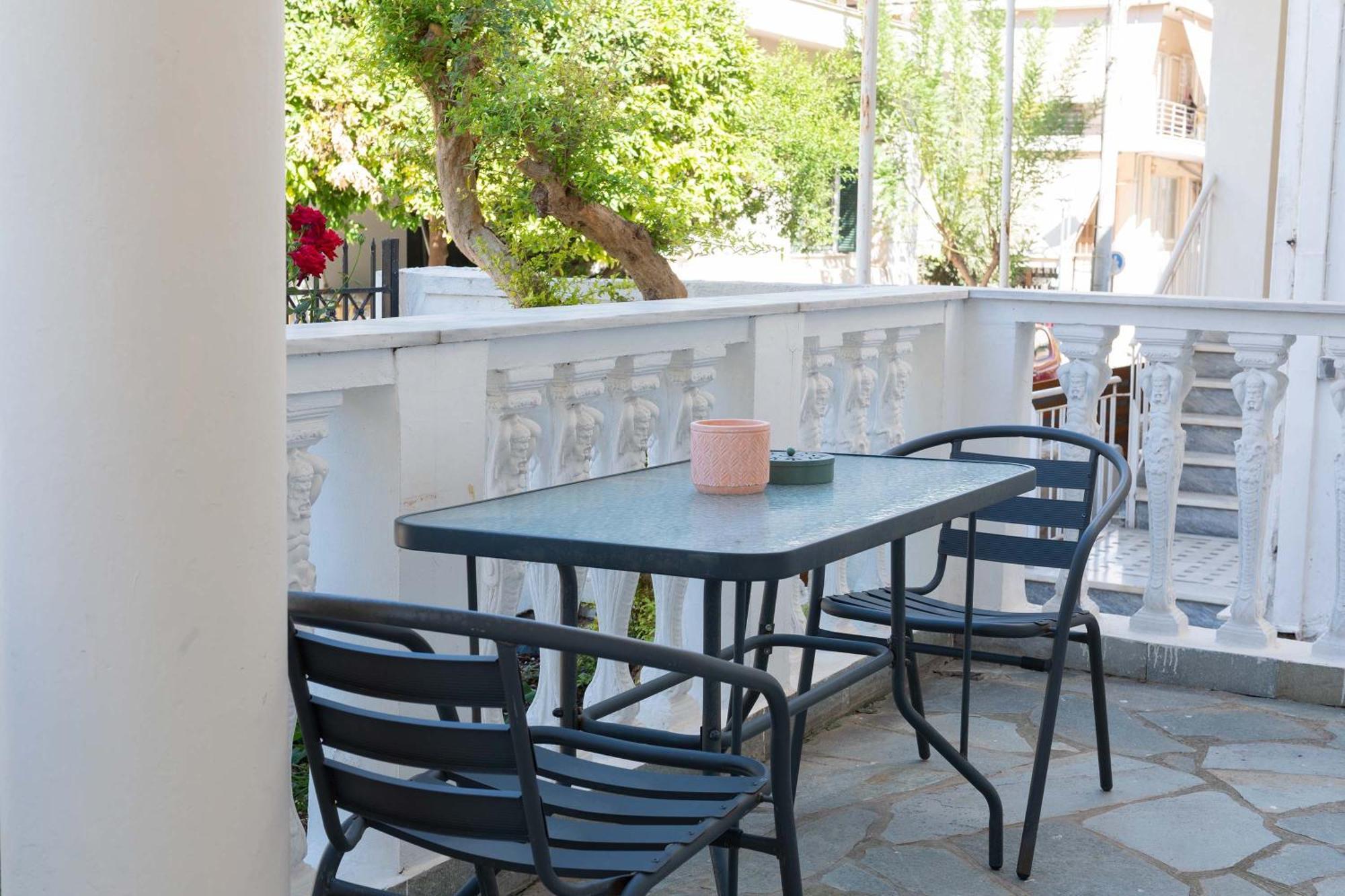 Private Spacious Apartment Athen Eksteriør billede